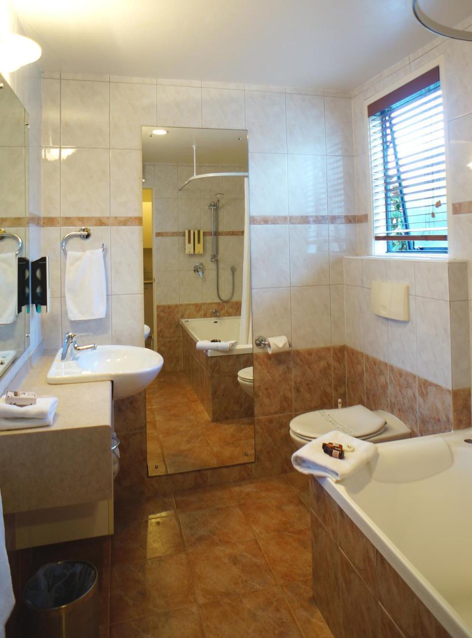 Cornwall Park Motor Inn Окленд Экстерьер фото